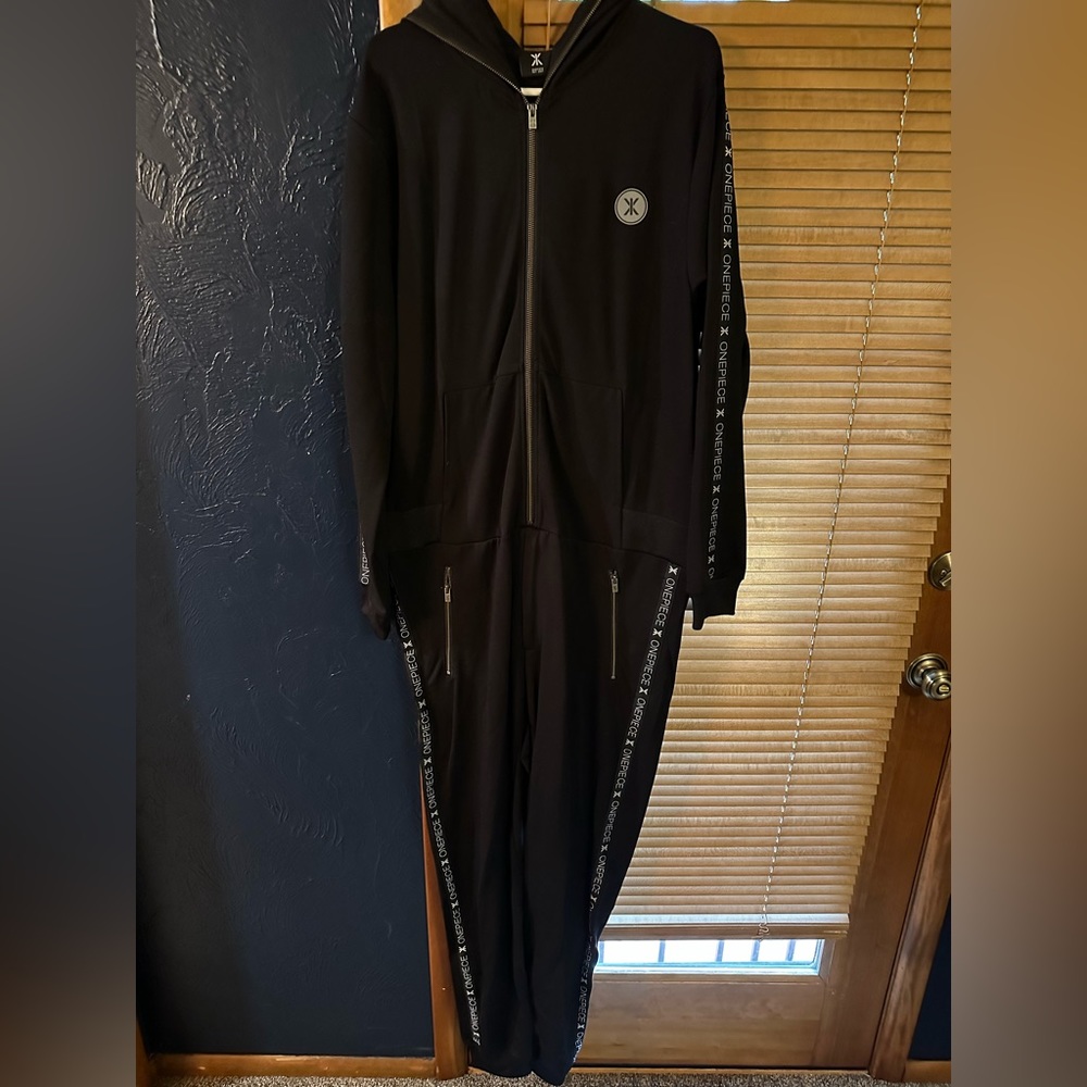 Men’s legacy onesie
